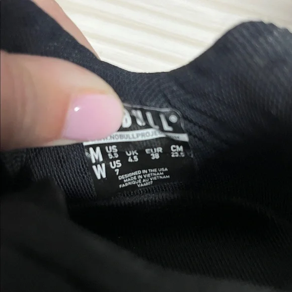 NOBULL Men's Black and Gum Athletic Shoes!! EUC 🖤 - Picture 9 of 9